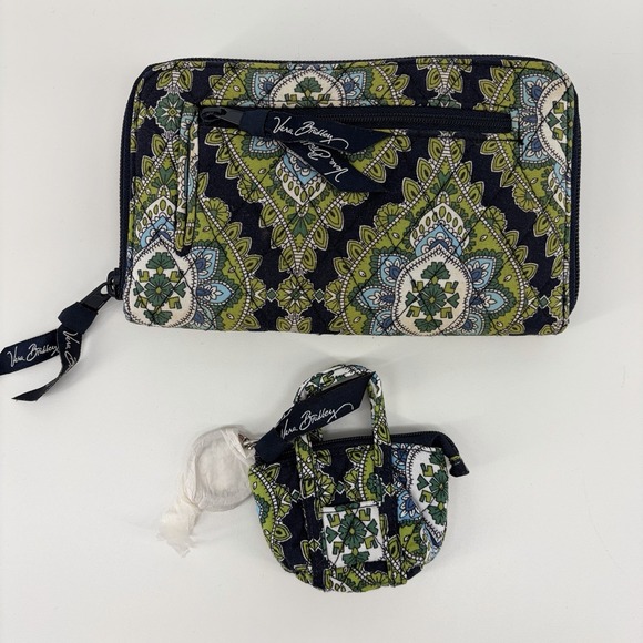 VERA BRADLEY CAMBRIDGE BLUE GREEN  ZIP AROUND WALLET WRISTLET & Key Chain Coin - Picture 8 of 8